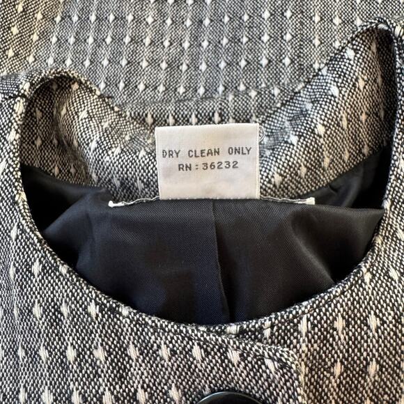 Vintage ‘90s J. Gallery Black & White Textured Collarless Blazer - Picture 6 of 6